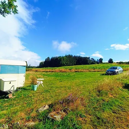 Caravane Vintage Atypique Avec Jacuzzi A La Campagne Campsite *