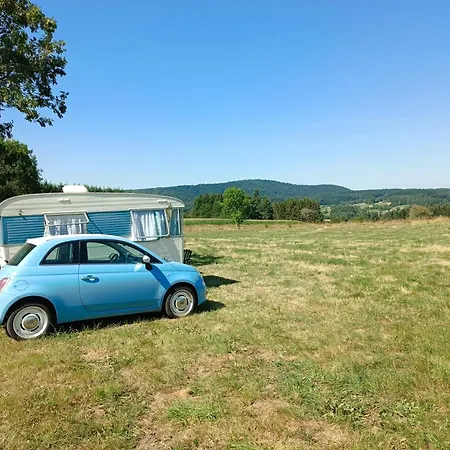 Caravane Vintage Atypique Avec Jacuzzi A La Campagne Campsite